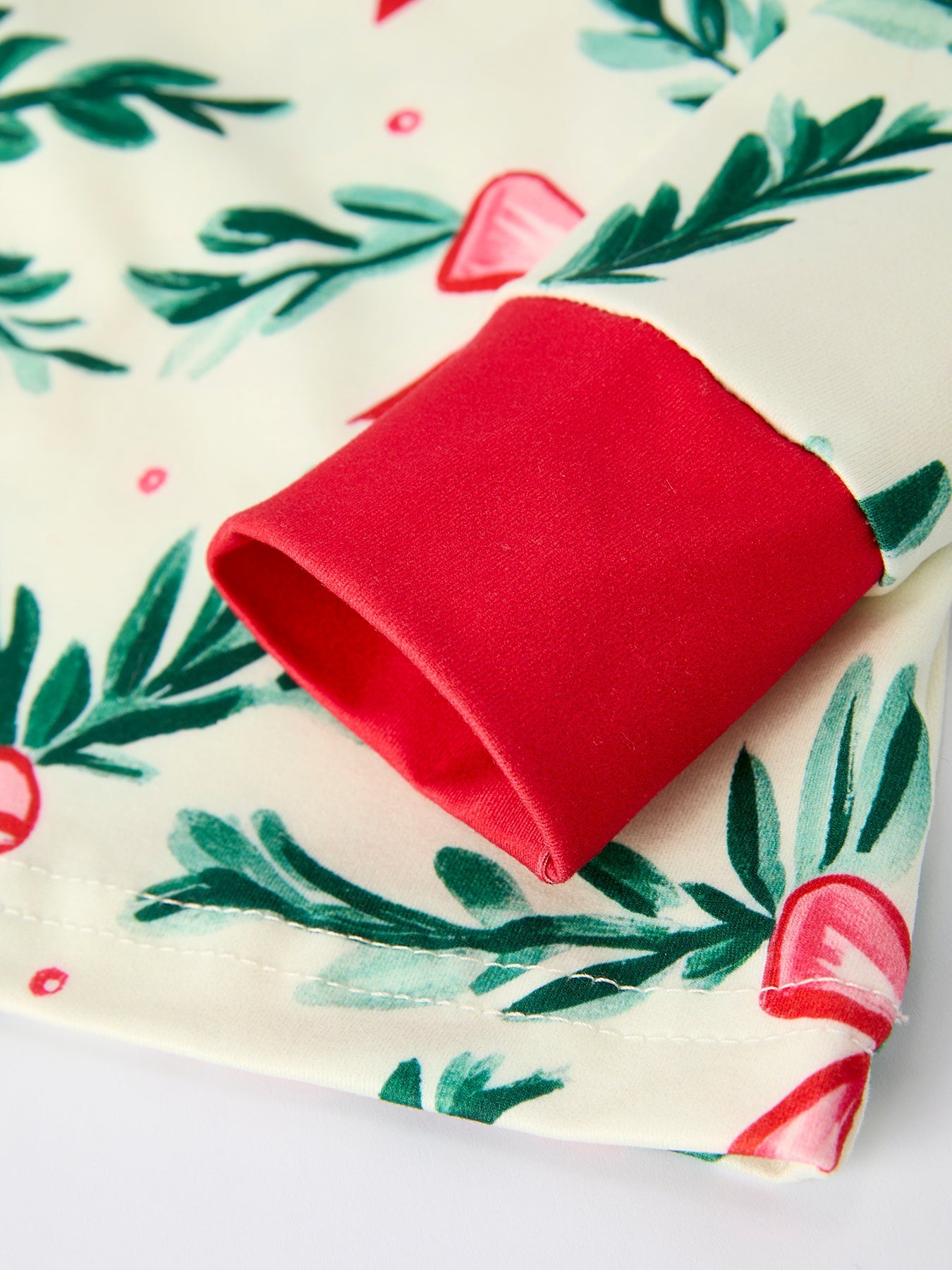 Mommy & Me Christmas Bow and Holly Print Pajama Set