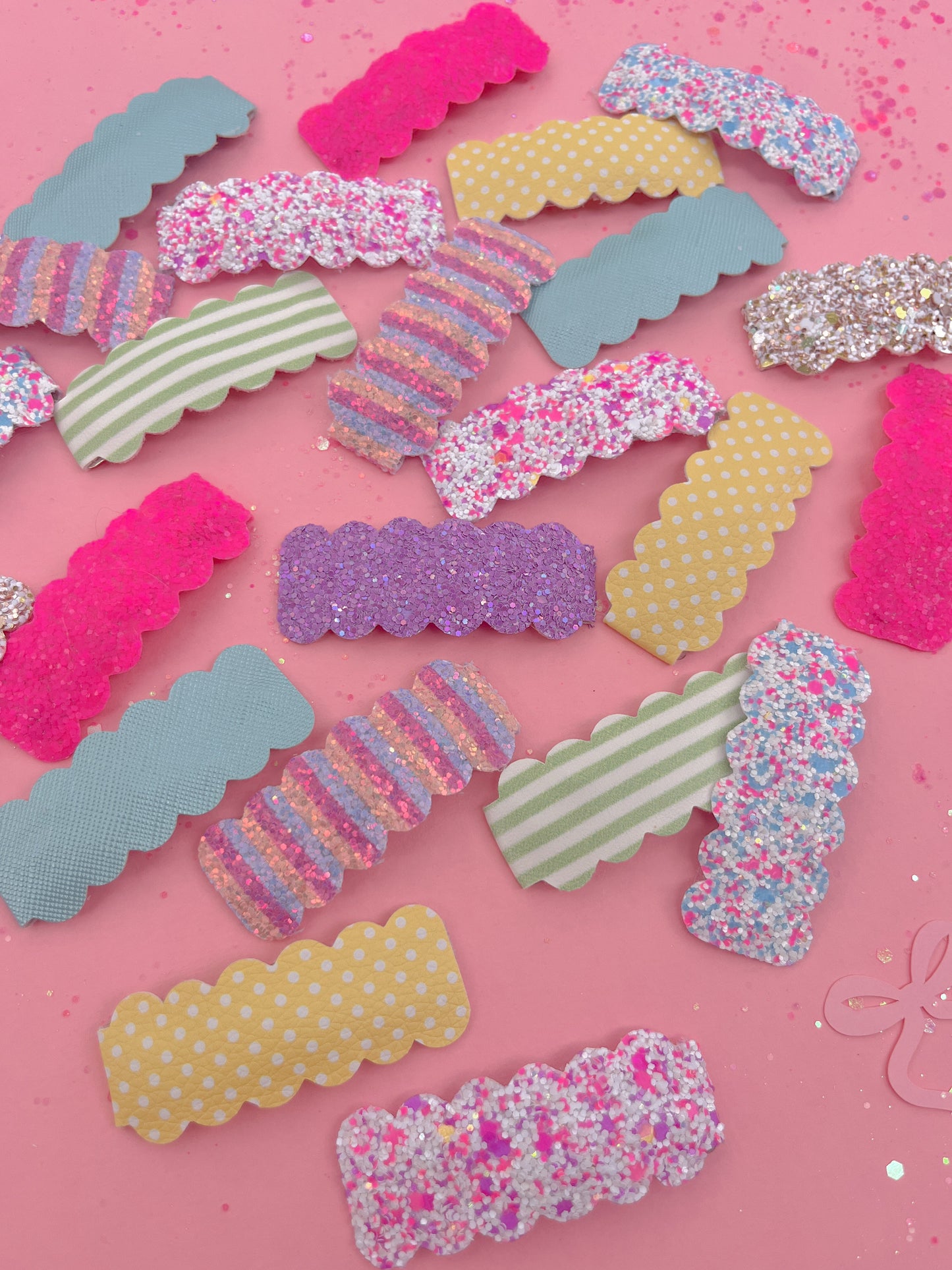Shimmer Shore Glitter Snap Clip