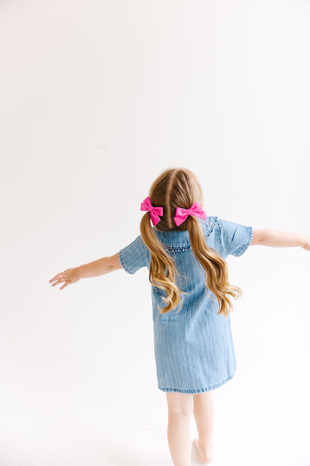 White Mini Solid Pinwheel Pigtail Bow Set