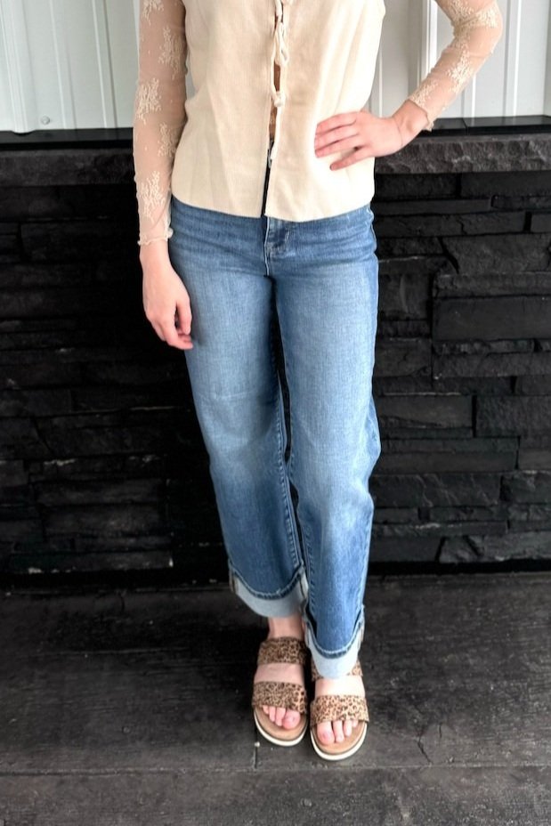 PETRA High Rise Stretch Relaxed Straight W/ Cuffed Hem